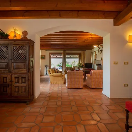 Tenuta Castagnera Villa *