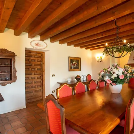 Tenuta Castagnera Villa