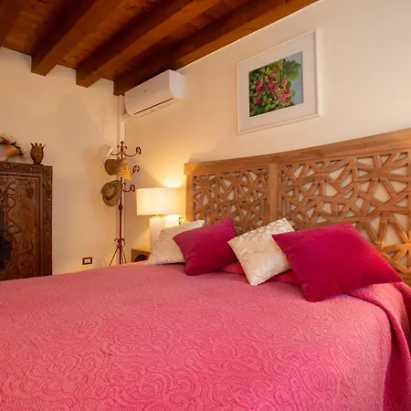 Villa Tenuta Castagnera *