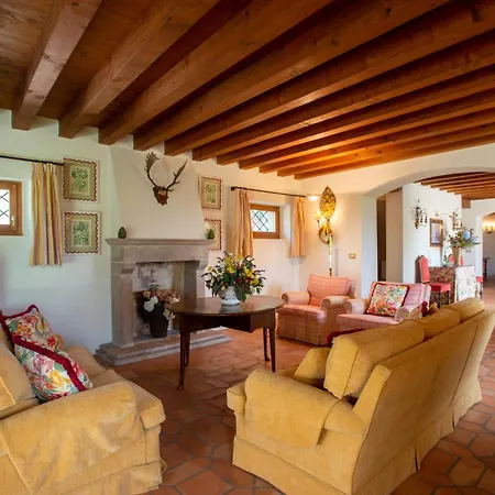 Villa Tenuta Castagnera *