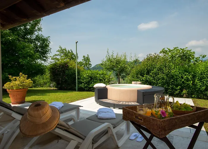 Villa Tenuta Castagnera *