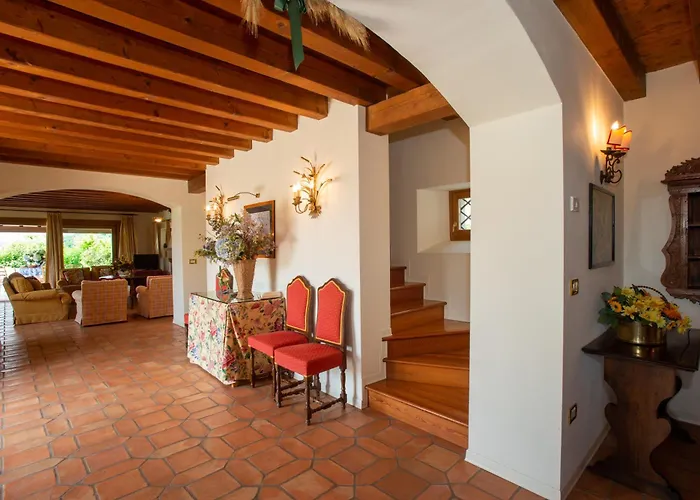 Villa Tenuta Castagnera *
