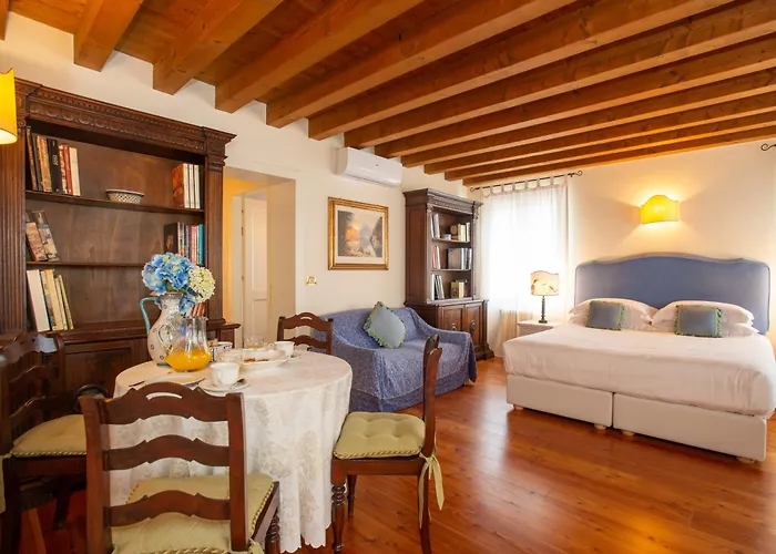 Tenuta Castagnera Villa