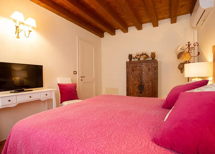Tenuta Castagnera Villa *