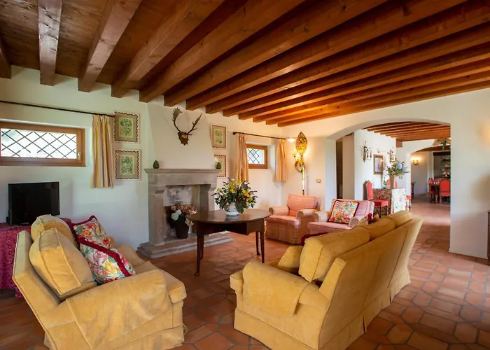Villa Tenuta Castagnera *