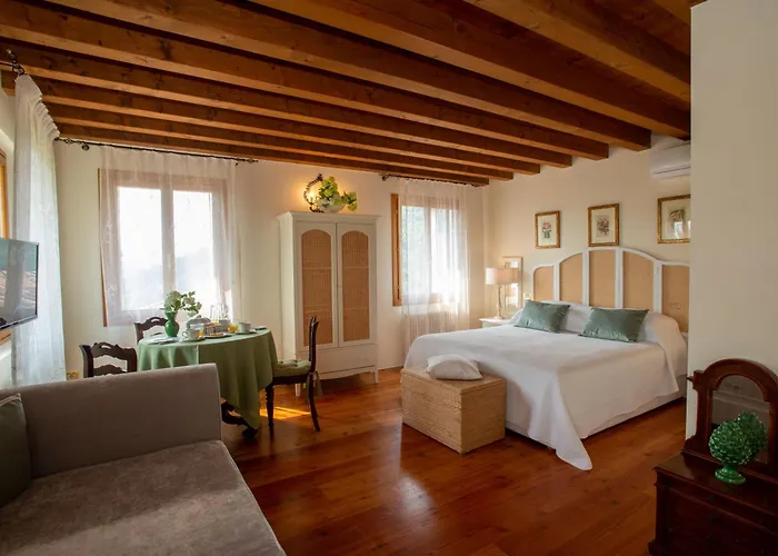 Tenuta Castagnera *