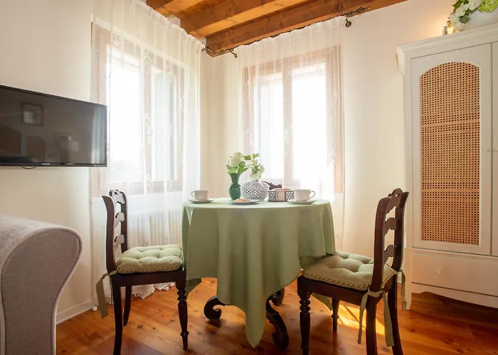 Villa Tenuta Castagnera *