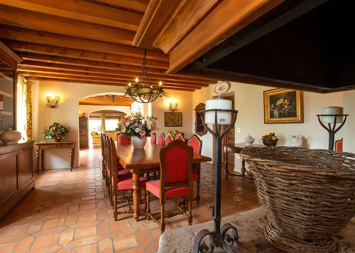 Villa Tenuta Castagnera
