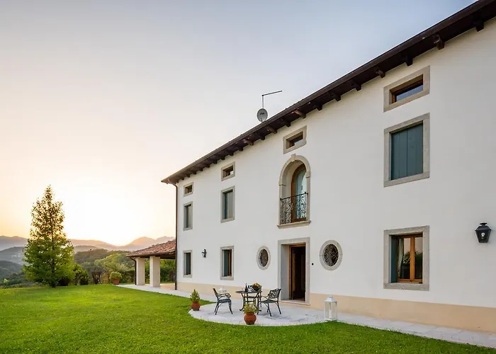 Tenuta Castagnera Villa *